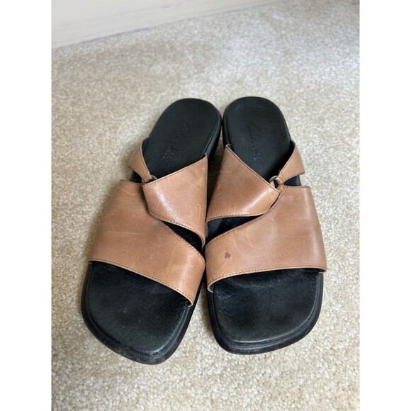 Clarks Women's Sandals Size 8.5M Brown Slip On Buckle Open Toe Leather - Picture 1 of 6